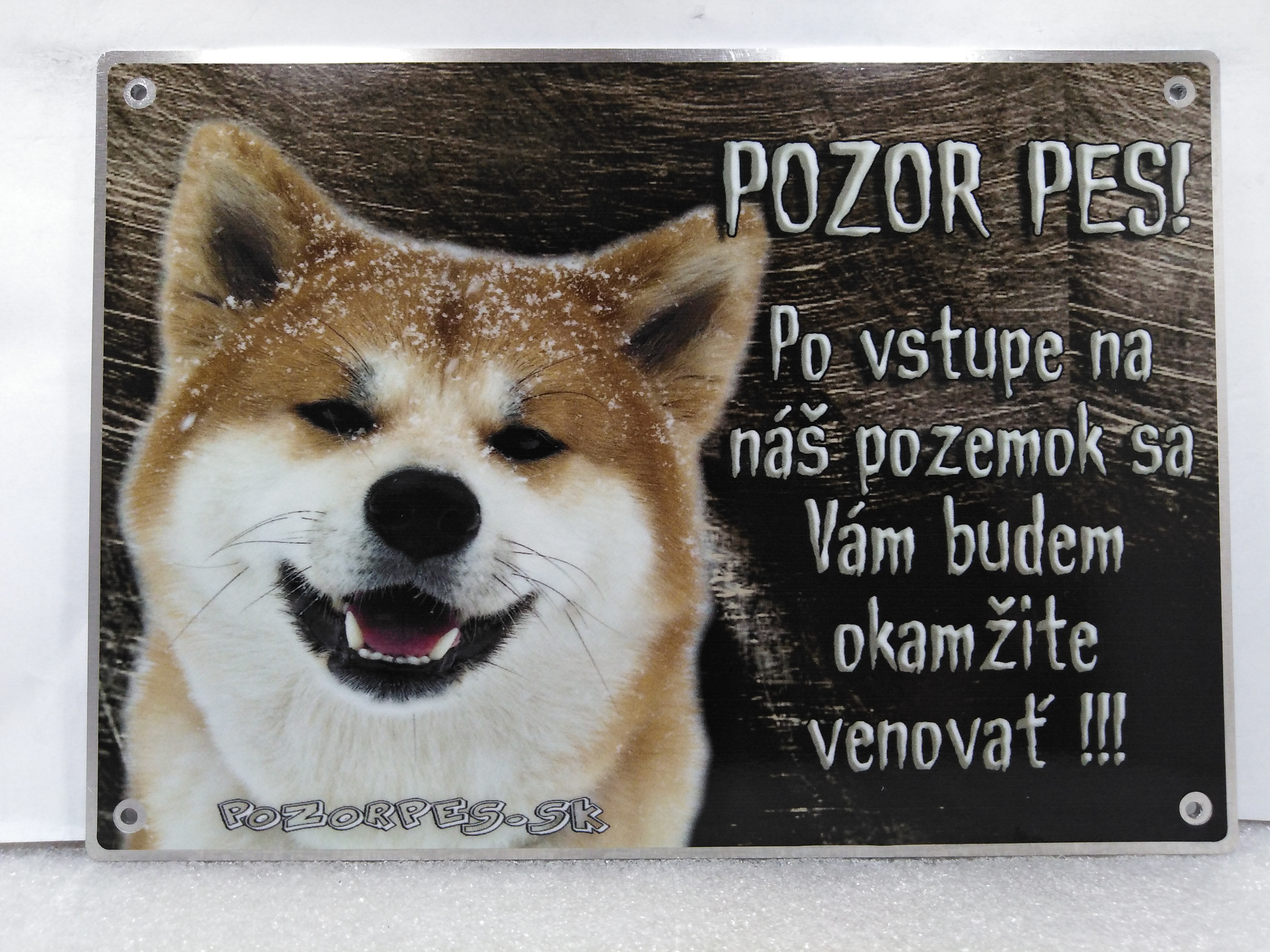 Pozorpes.sk,  výstražná tabuľka